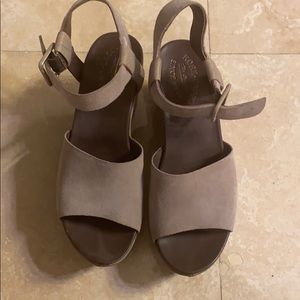 Toupee suede wedge sandals